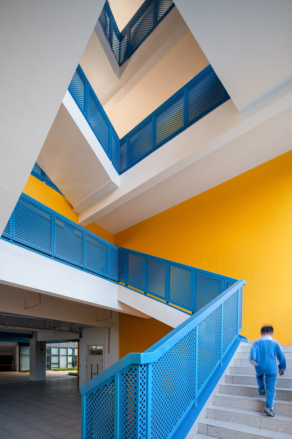 jinlong prefab school shenzhen china by crossboundaries