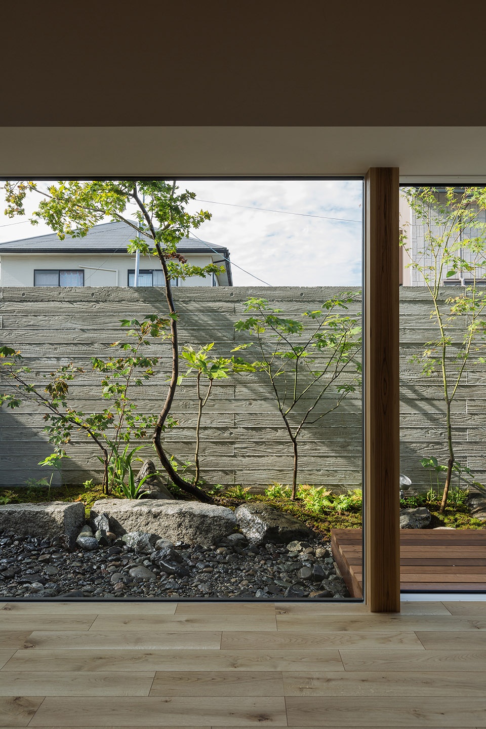 minakuchi house by hearth architects