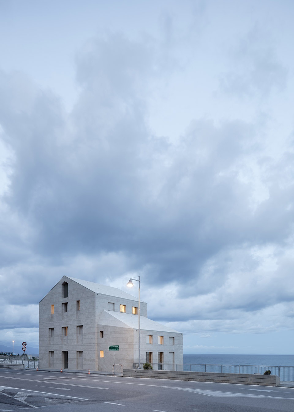 a house in the sea marco ciarlo associati