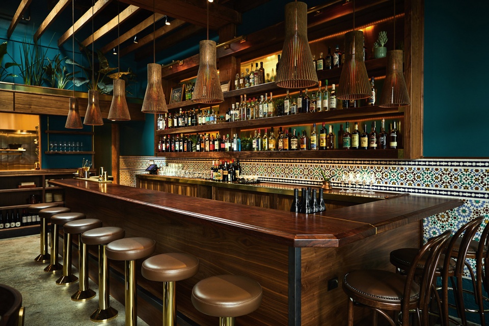 Rupee restaurant by Heliotrope Architects