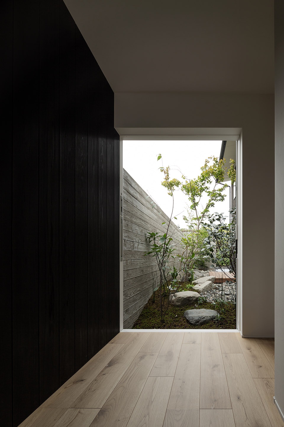 minakuchi house by hearth architects