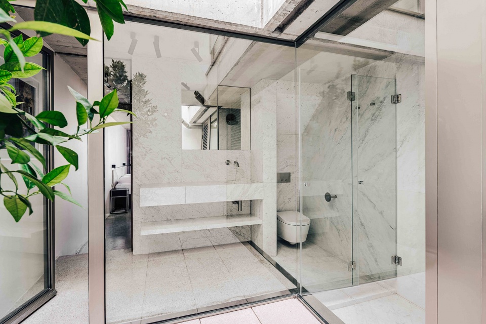 the shoebox by barbara appolloni arquitecta