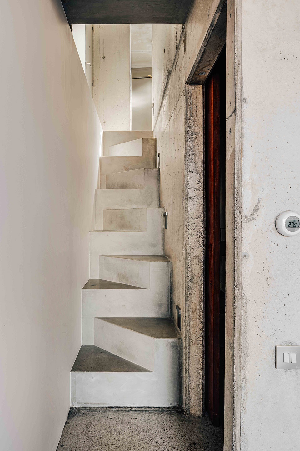 the shoebox by barbara appolloni arquitecta