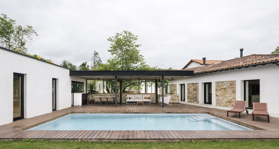 house in guemes conversion of stable into house by zooco estudio