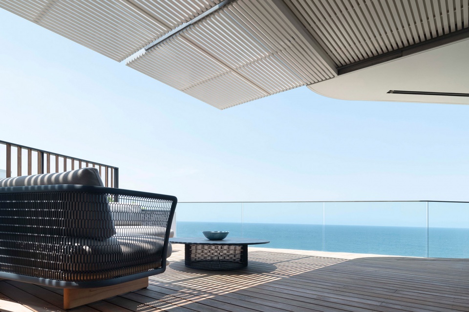 pacific view point house by luigi rosselli architects