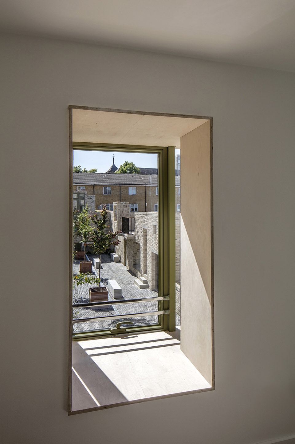 95 Peckham Road residential building by Peter Barber Architects