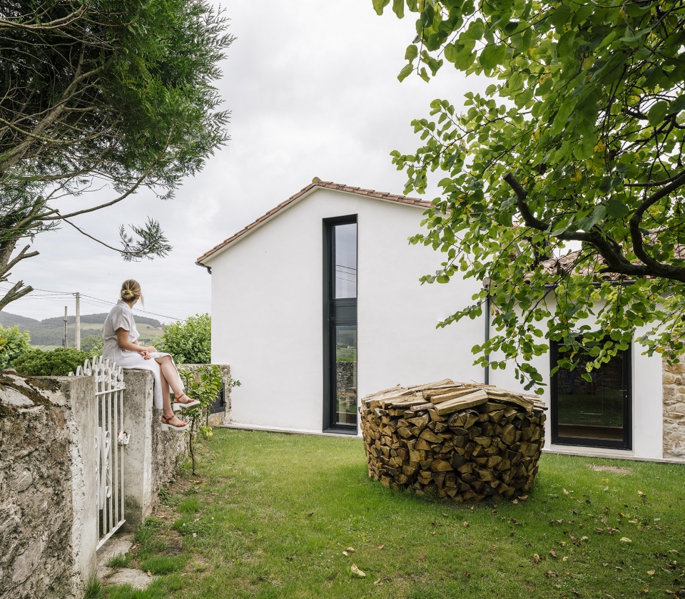 house in guemes conversion of stable into house by zooco estudio