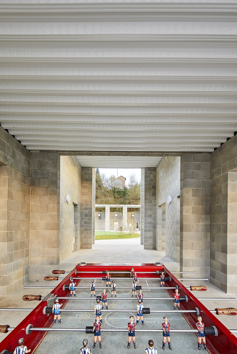 agora facility building in el morrot sports complex by unparelldarquitectes