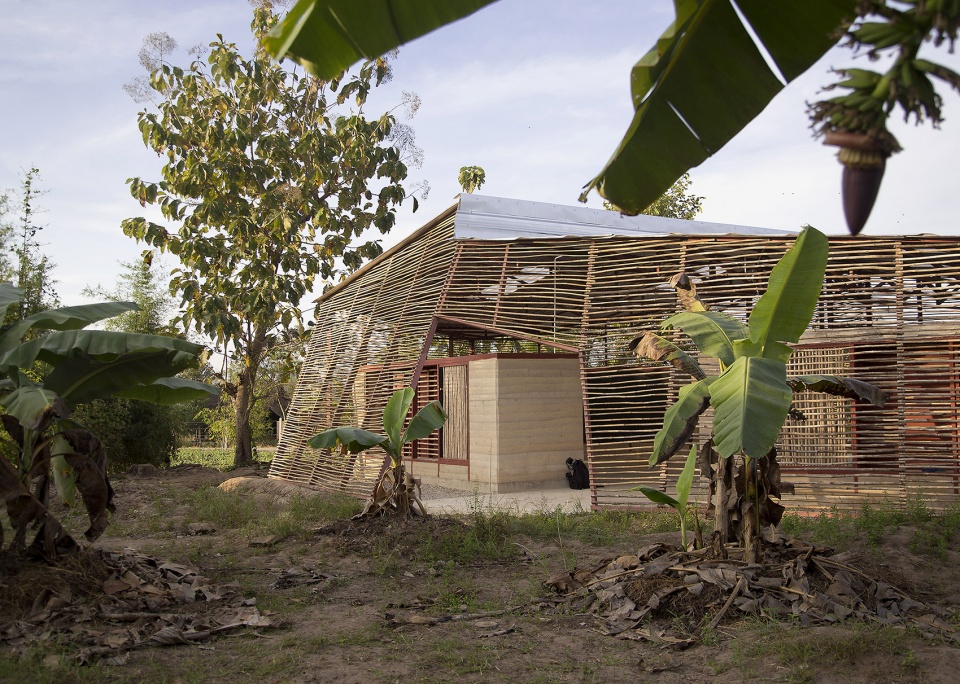 mae ku learning center by estudio cavernas orbe architecture