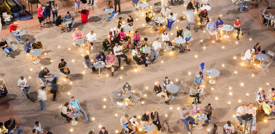 2019 asla general design award of honor sundance square plaza the heart of fort worth michael vergason landscape architects ltd