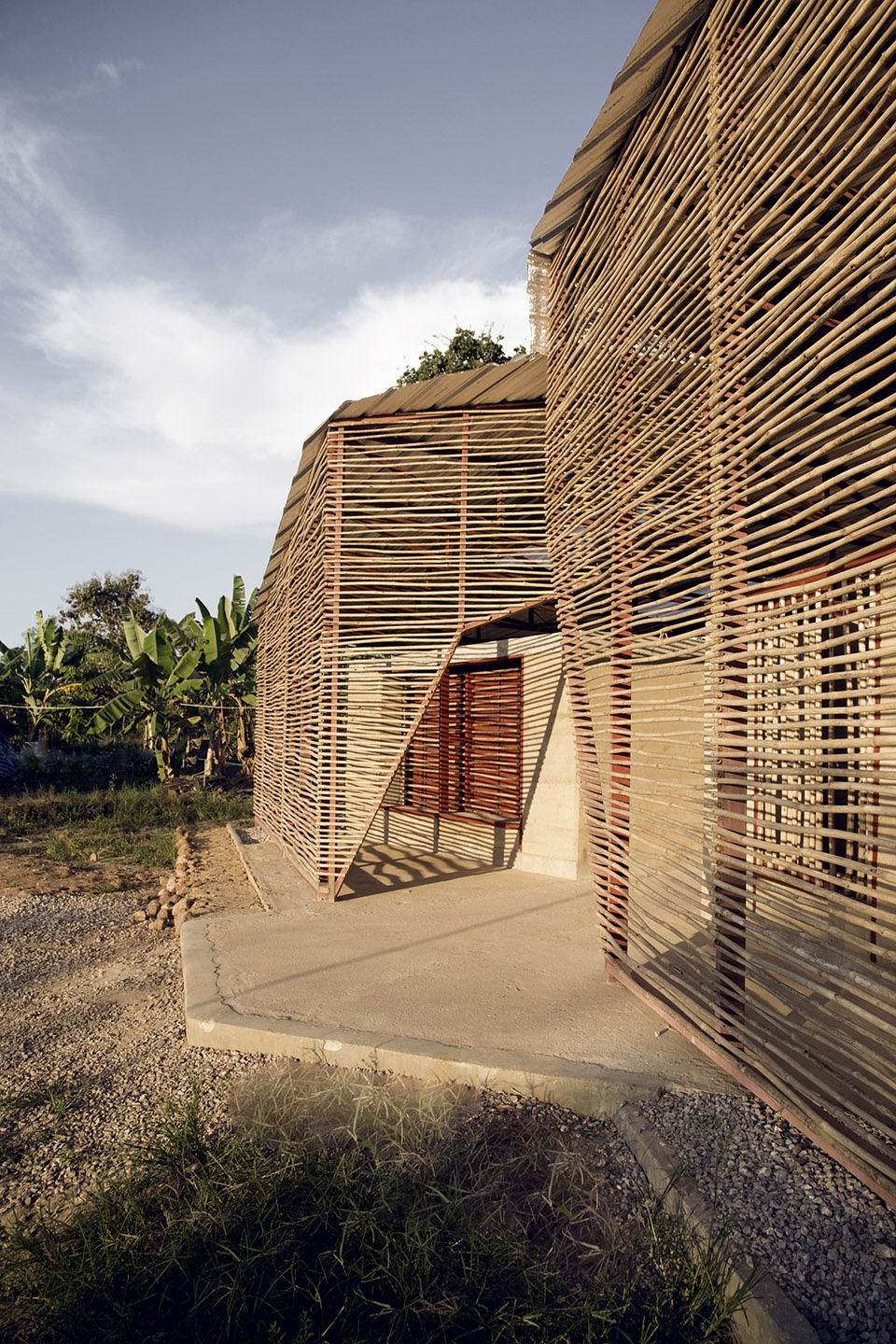 mae ku learning center by estudio cavernas orbe architecture