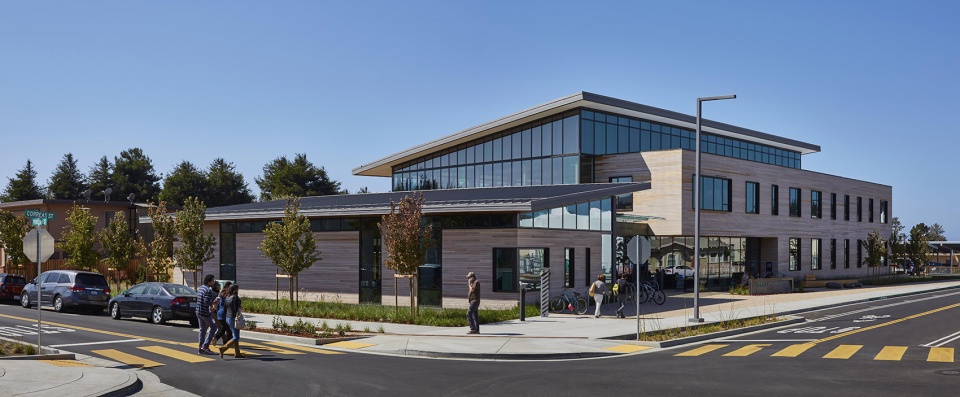 half moon bay library by noll tam architects