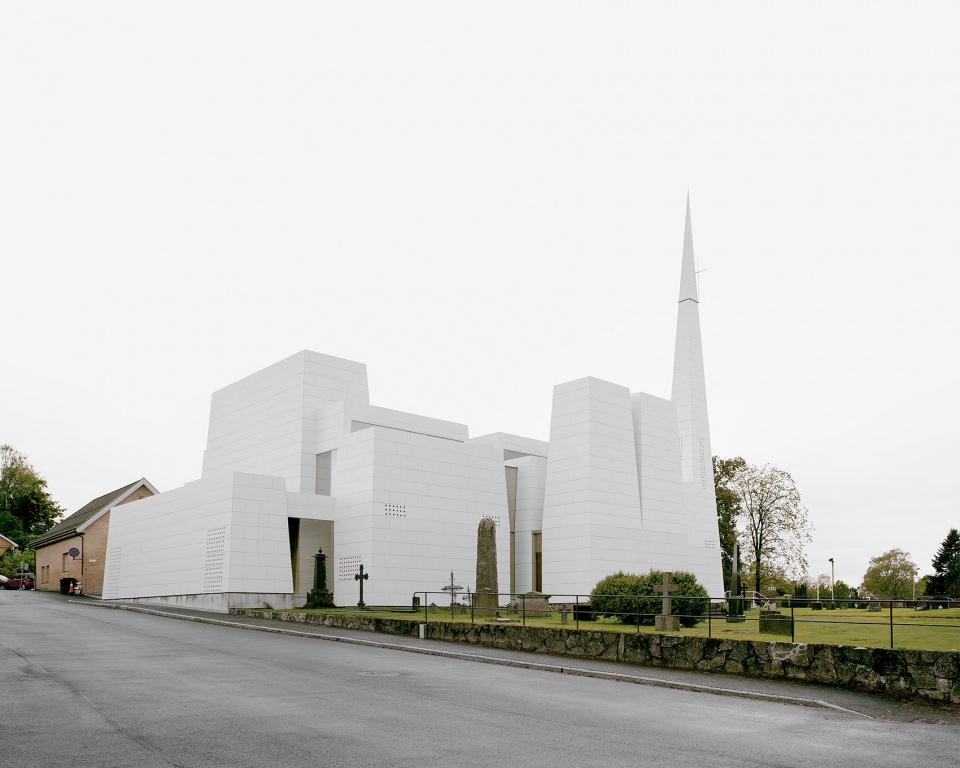 porsgrunn church by espen surnevik