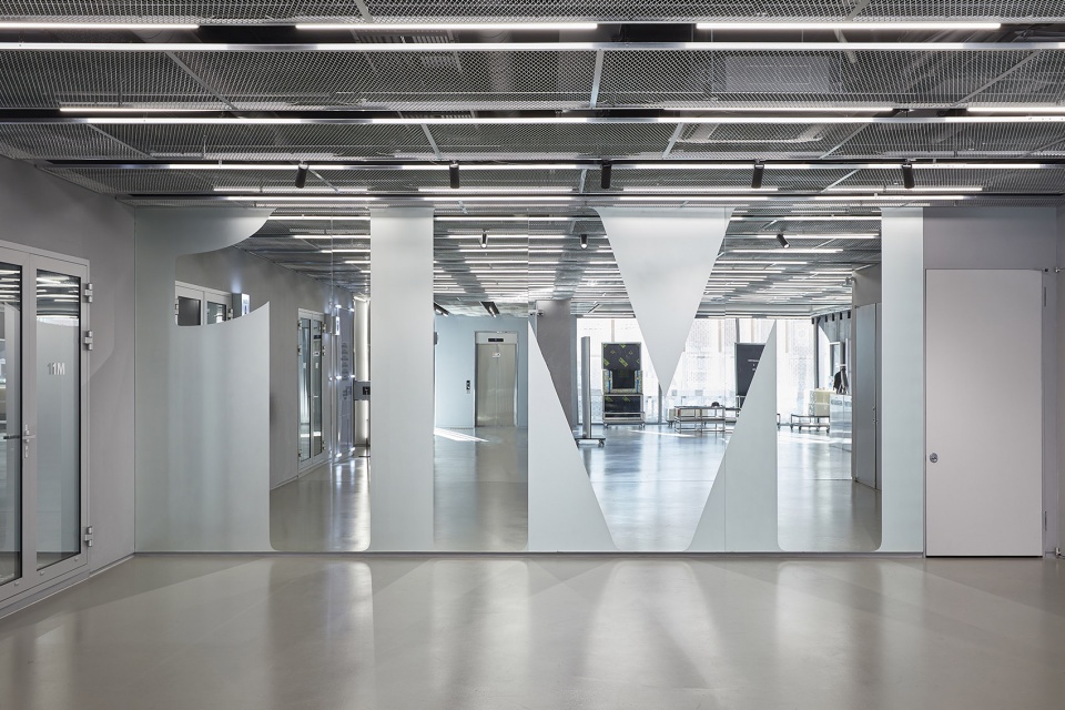 branding environmental design for 1million dance school by tux