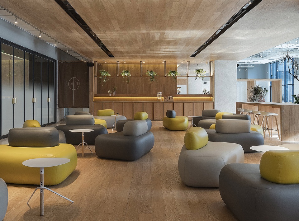 yijian cafe china by golucci interior architects