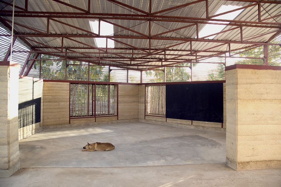 mae ku learning center by estudio cavernas orbe architecture