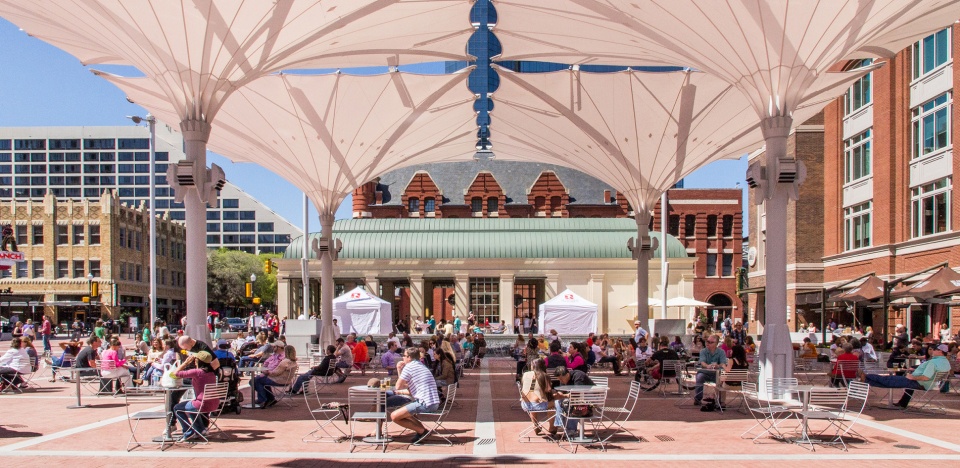 2019 asla general design award of honor sundance square plaza the heart of fort worth michael vergason landscape architects ltd