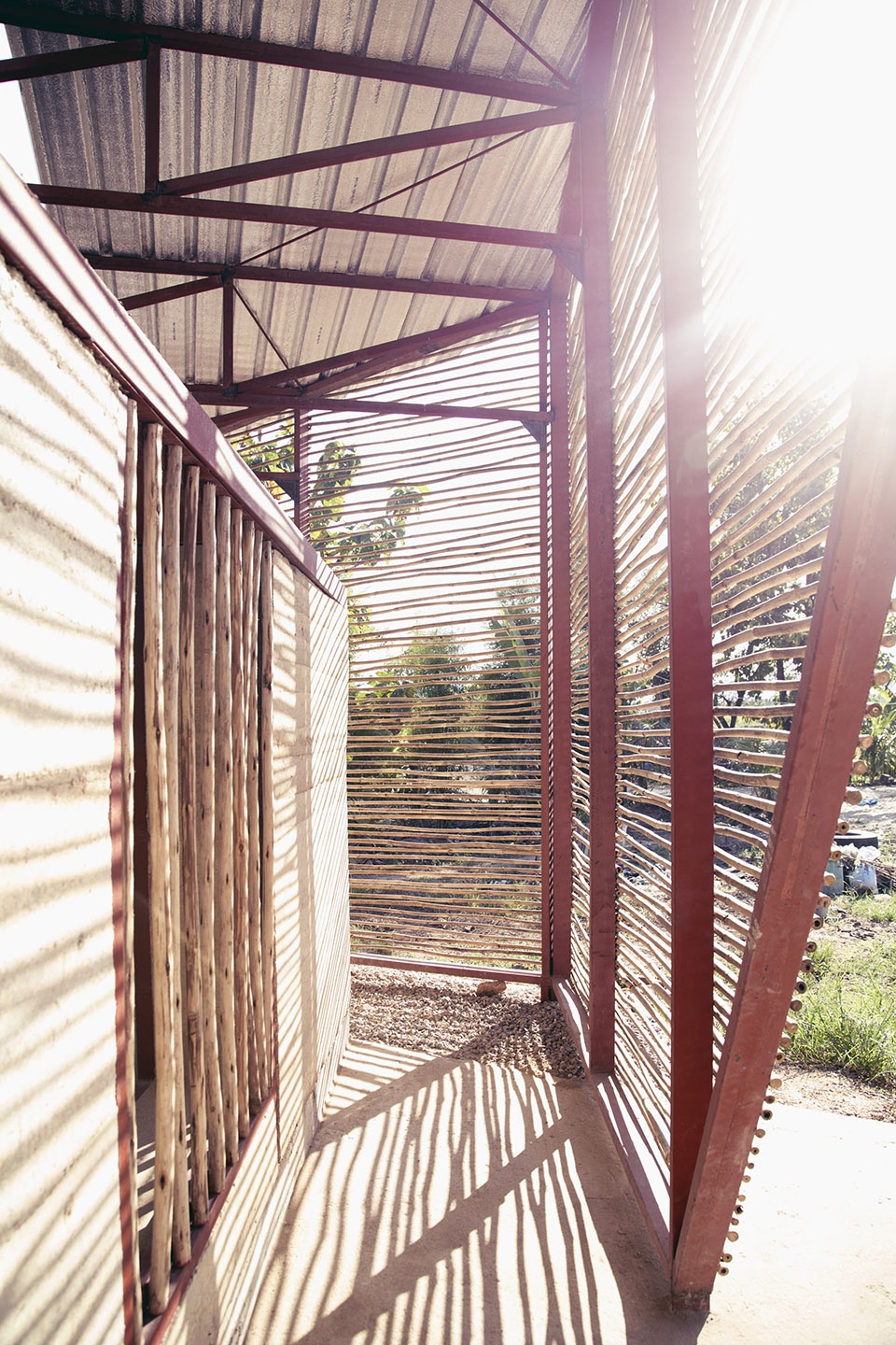 mae ku learning center by estudio cavernas orbe architecture
