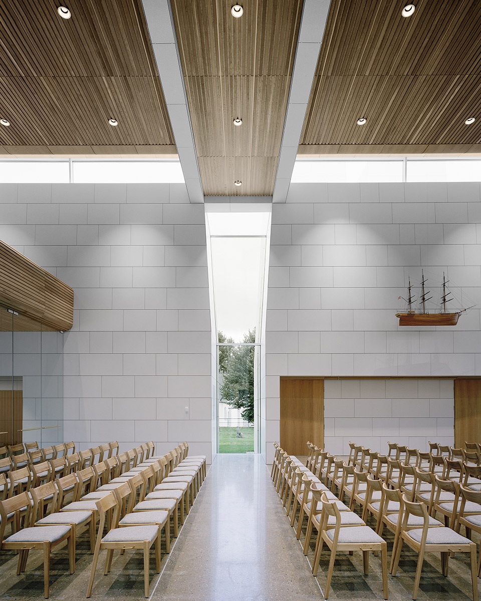 porsgrunn church by espen surnevik