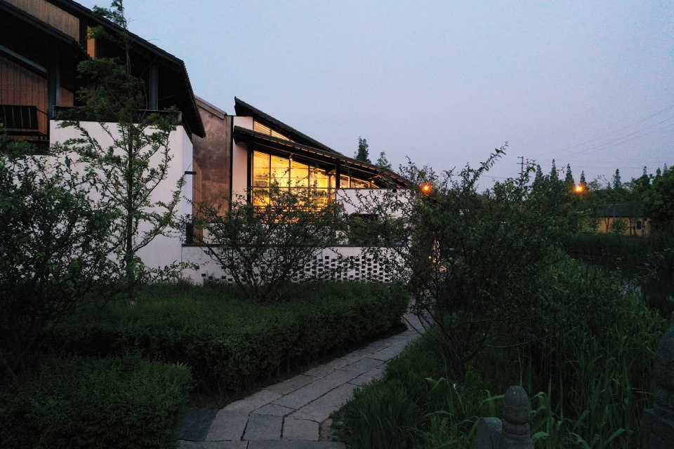 reconstruction of a farmhouse in xibang village china by china architecture design research group