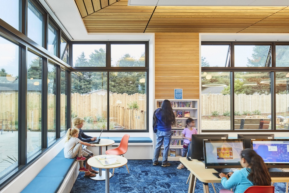 half moon bay library by noll tam architects