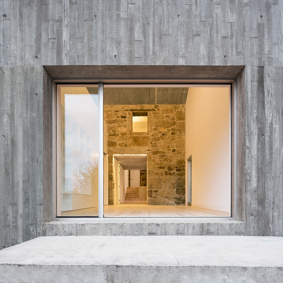 rural house restoration in miraflores by fuertespenedo arquitectos