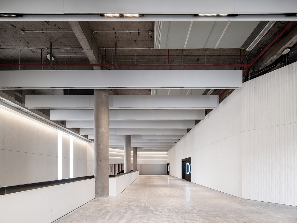 renovation of dongpo theatre china by dianshang design