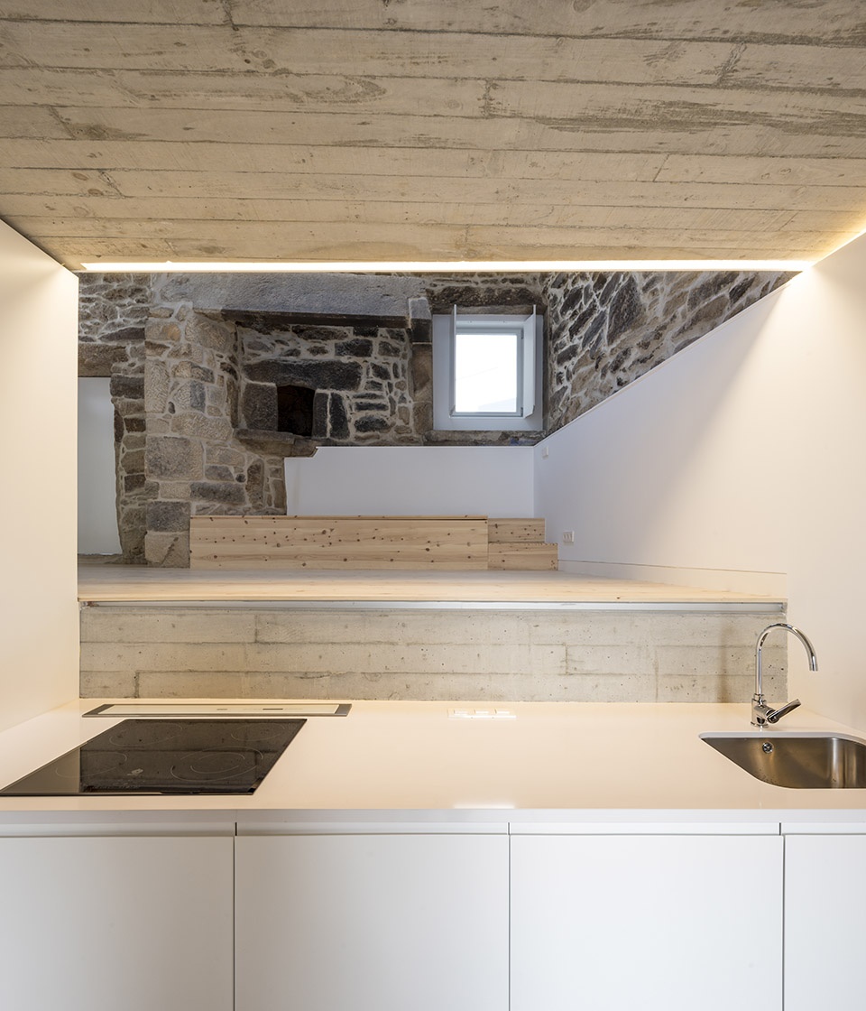 rural house restoration in miraflores by fuertespenedo arquitectos