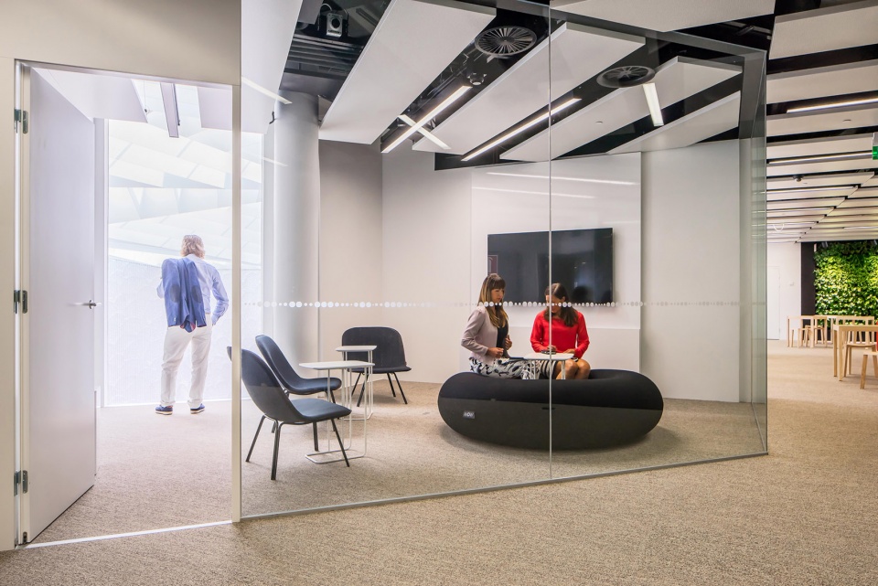 op financial group headquarters by jkmm architects