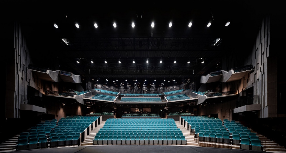 renovation of dongpo theatre china by dianshang design