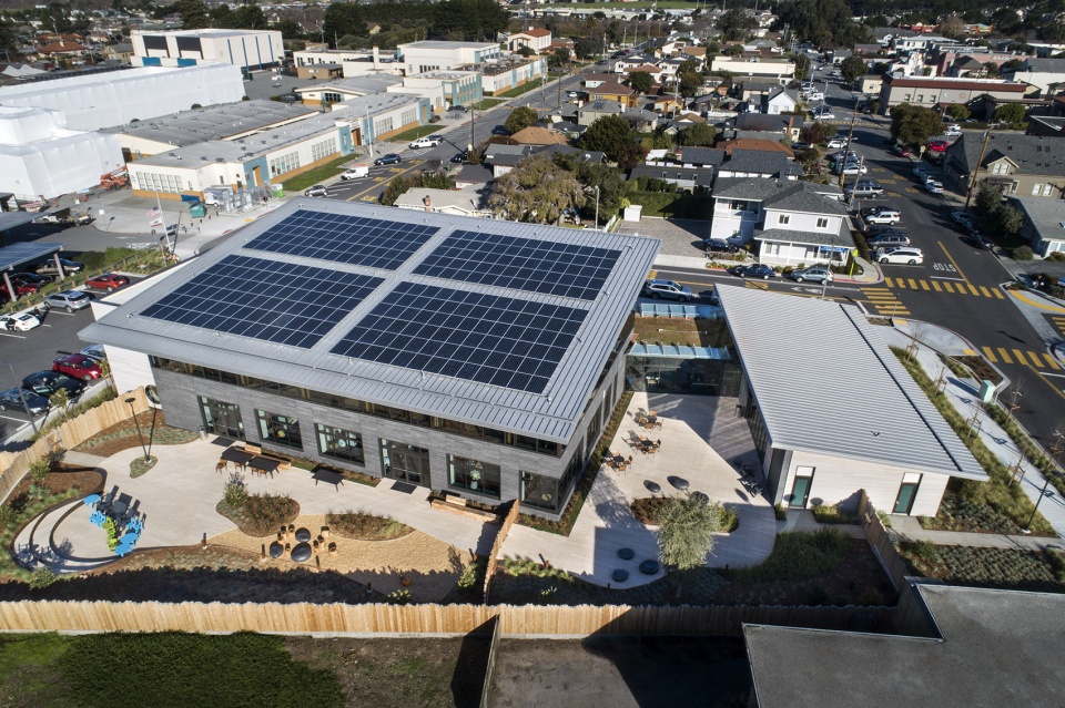 half moon bay library by noll tam architects