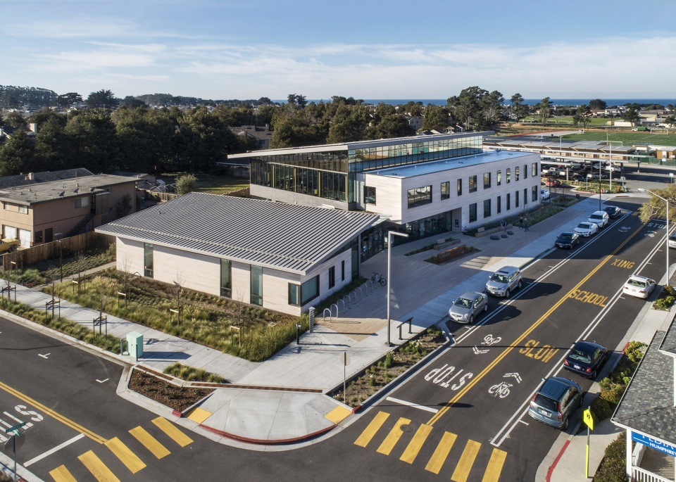 half moon bay library by noll tam architects