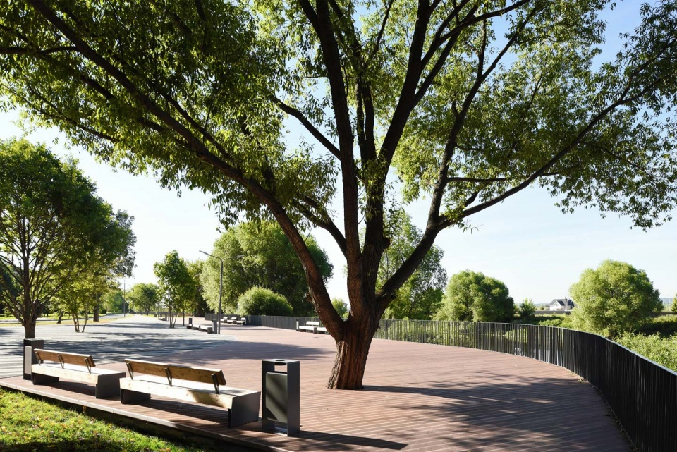 New embankment in Zhukovsky by Basis architectural bureau
