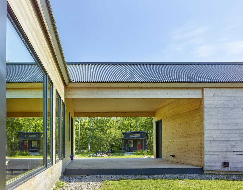 land house by works office of brian obrian architect
