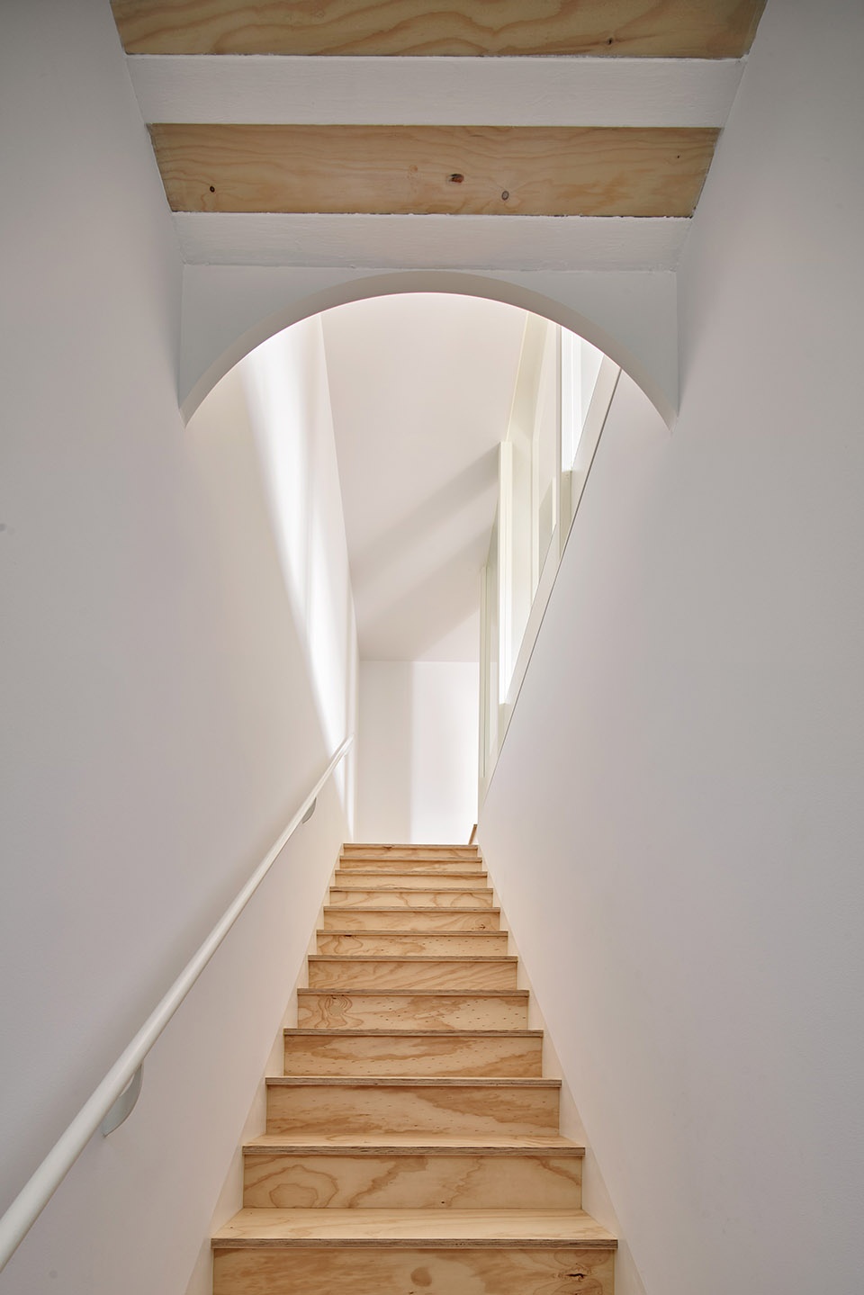 Terraces neighbouring house by unparelldarquitectes