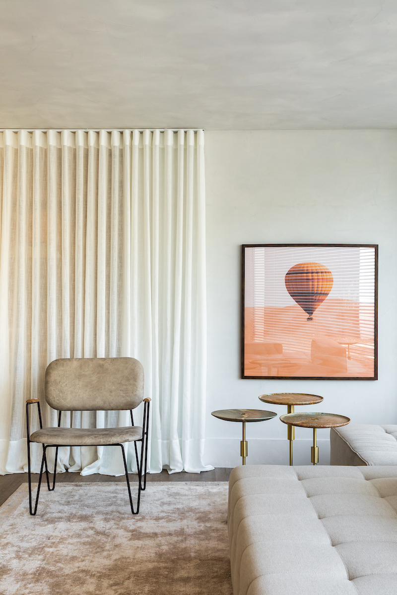 Vitrine Momenttum house by Studio Boscardin.Corsi Arquitetura