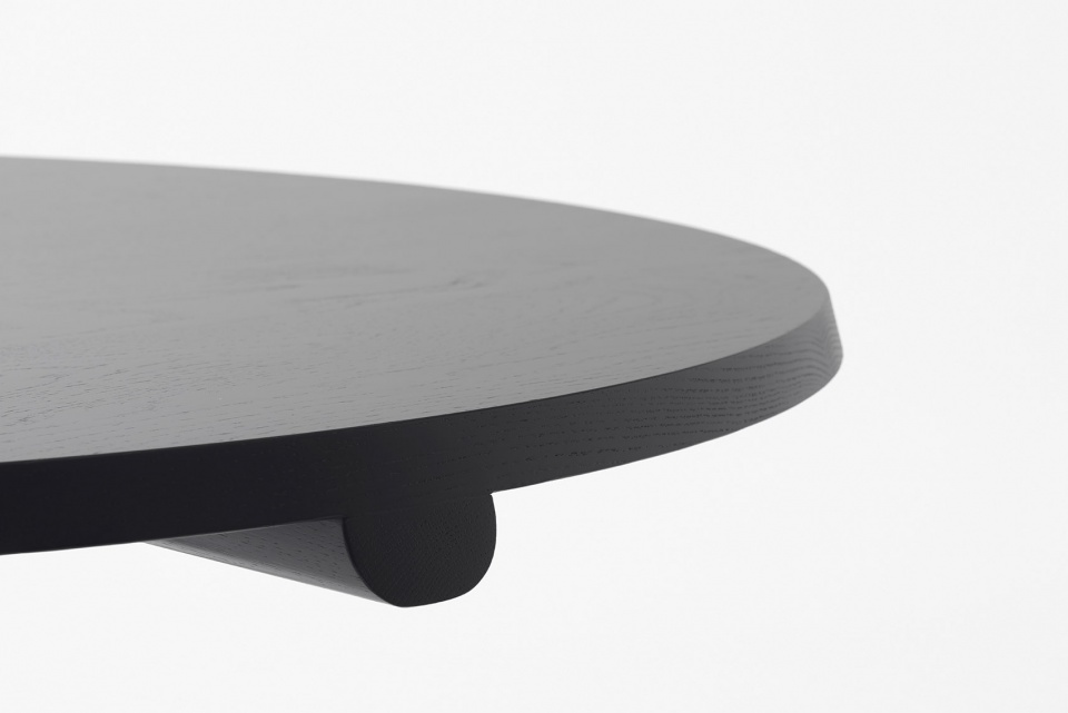 A new wooden chair and table collection 22blade22 Japen by nendo