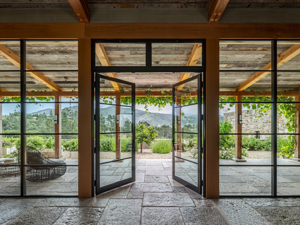 studio schicketanz embraces the california coast