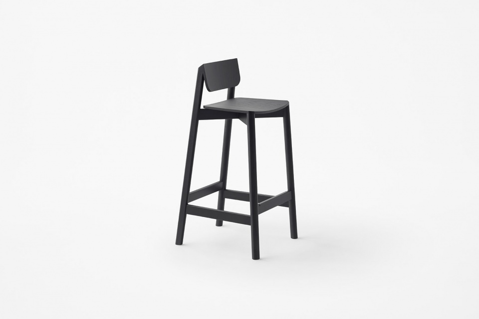A new wooden chair and table collection 22blade22 Japen by nendo