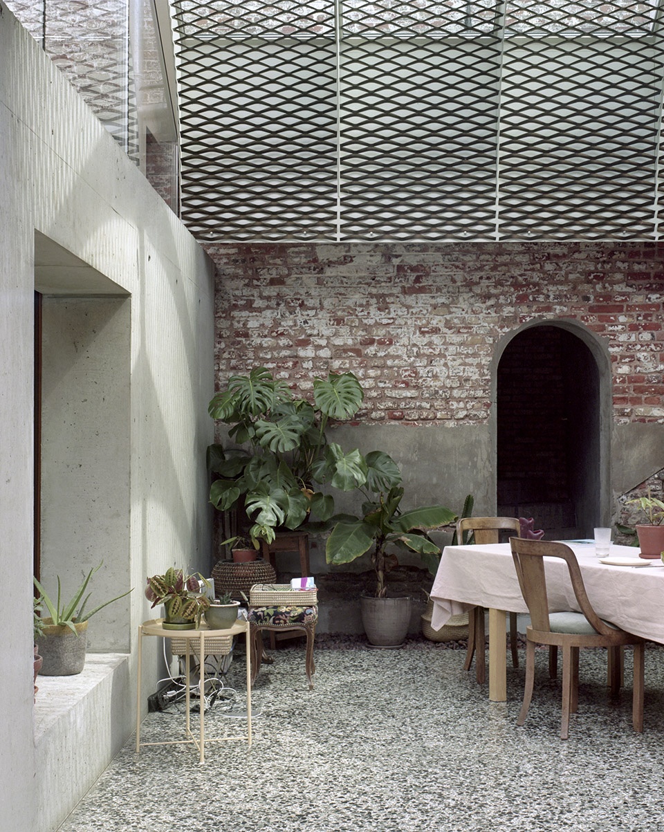 Room in the city Belgium by 51N4E