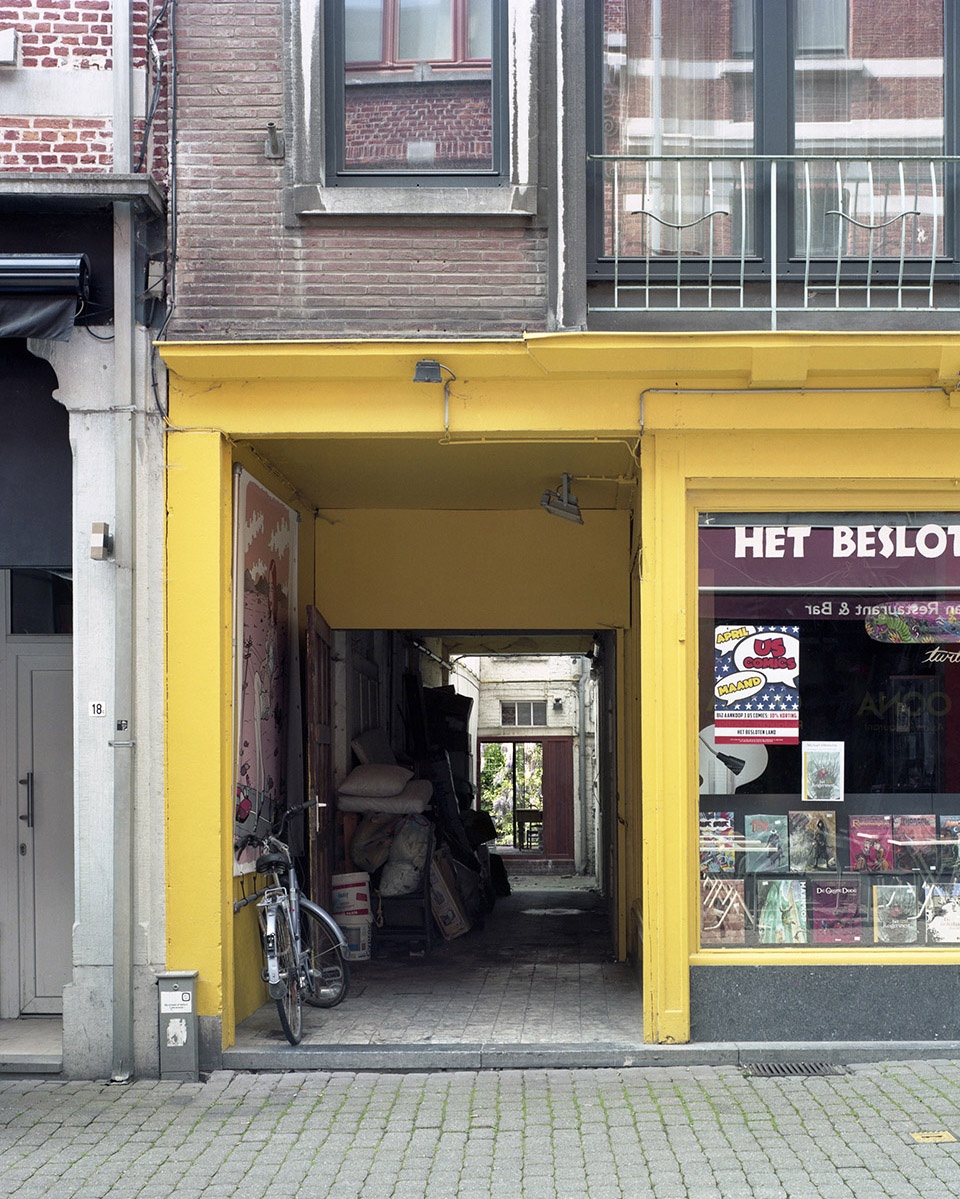 Room in the city Belgium by 51N4E 1