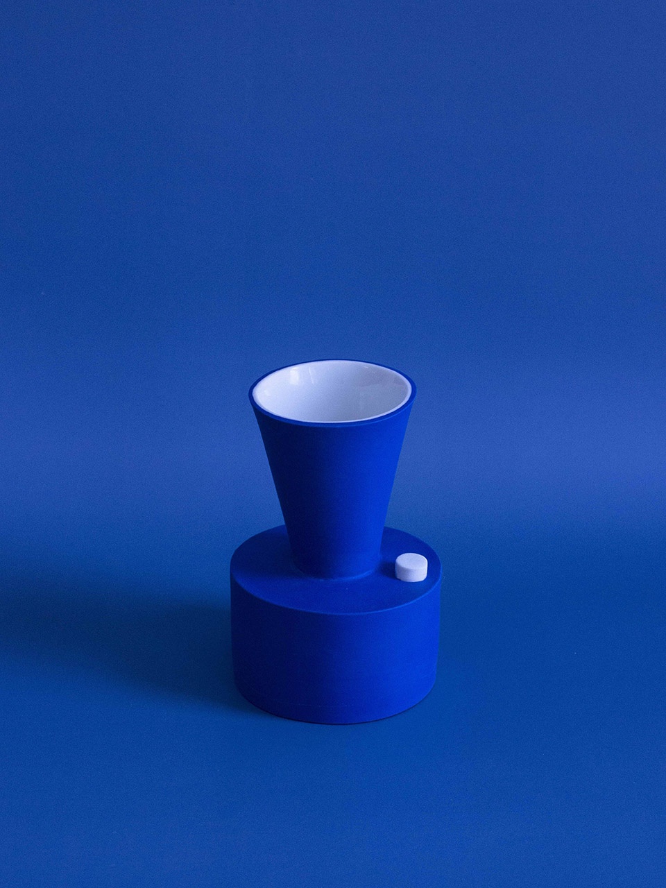 speaker vase collection by suomudesign