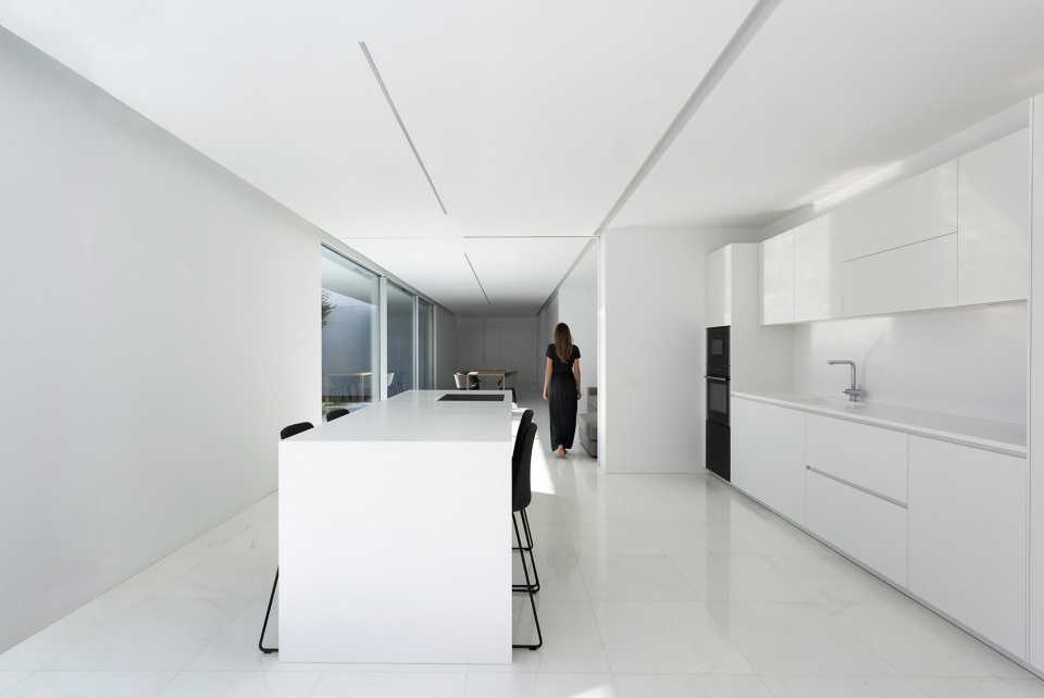 PATI BLAU by FRAN SILVESTRE ARQUITECTOS