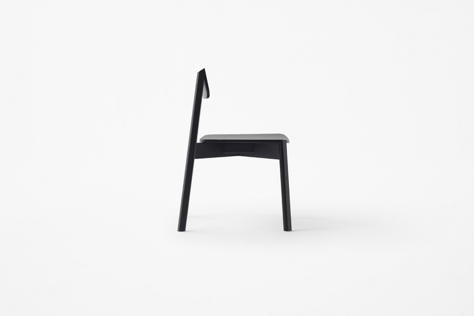A new wooden chair and table collection 22blade22 Japen by nendo