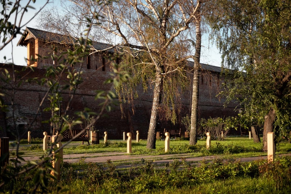 The Shimmering Square near the Kremlin walls by Basis architectural bureau