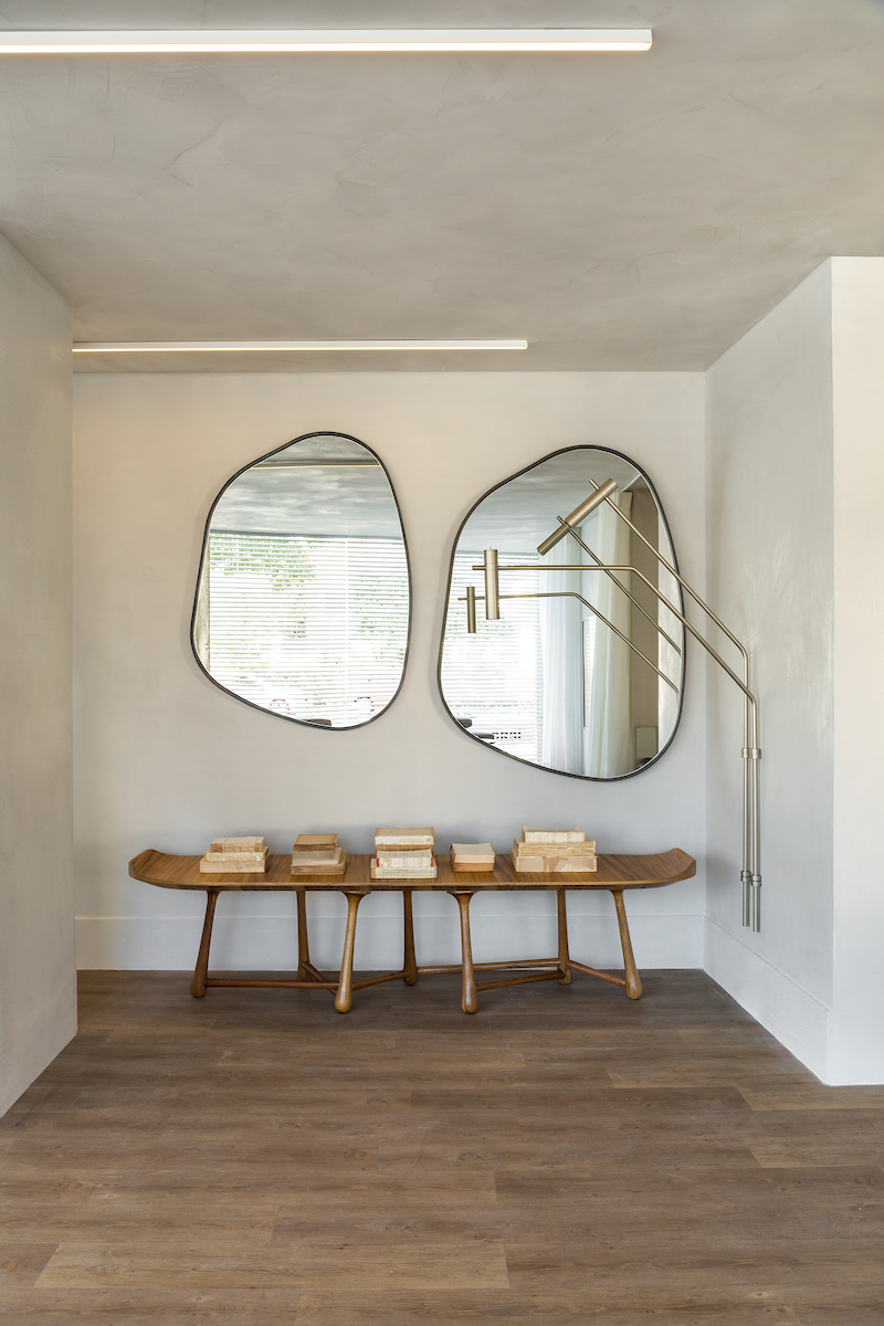 Vitrine Momenttum house by Studio Boscardin.Corsi Arquitetura