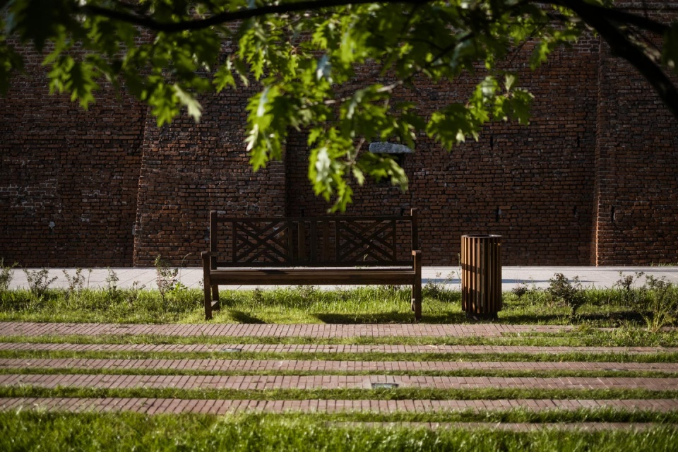 The Shimmering Square near the Kremlin walls by Basis architectural bureau