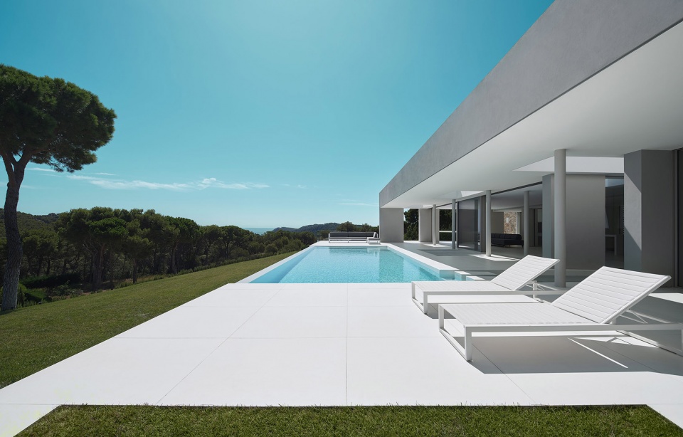 costa brava house by mathieson architects