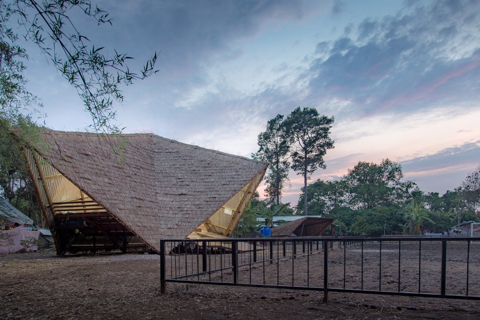 the green island by estudio cavernas
