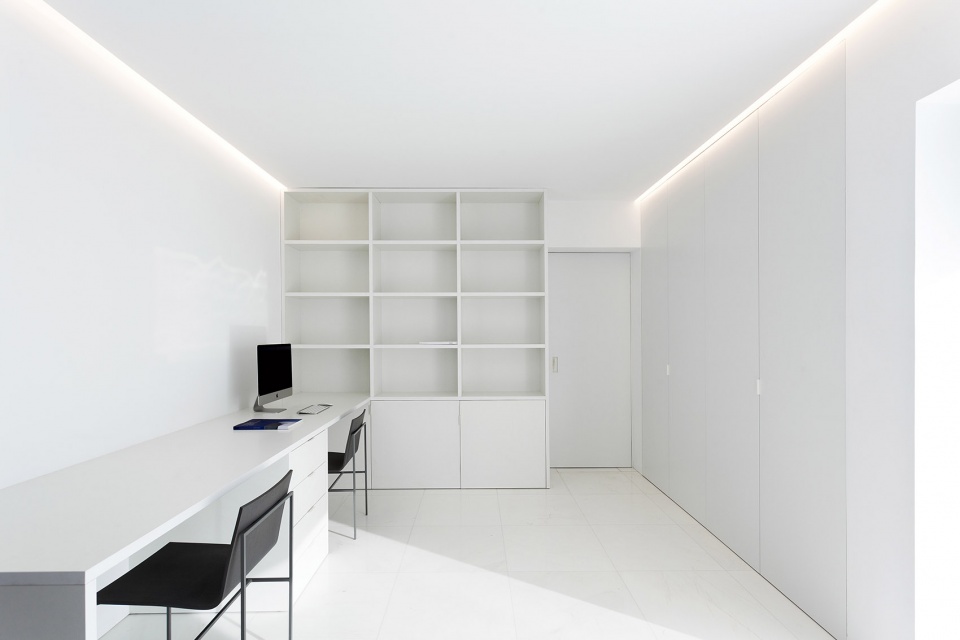PATI BLAU by FRAN SILVESTRE ARQUITECTOS